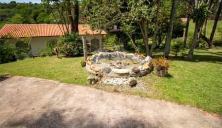 Sítio à venda com 7 quartos, sendo 6 suítes,  em Jardim Santa Vitória (canguera), São Roque, SP