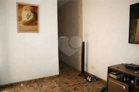 Casa à venda com 3 quartos, sendo 1 suíte,  em Vila Nova Carolina, São Paulo, SP