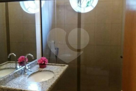 Sobrado à venda ou para alugar com 4 quartos, sendo 1 suíte, em Vila Butantã, São Paulo, SP