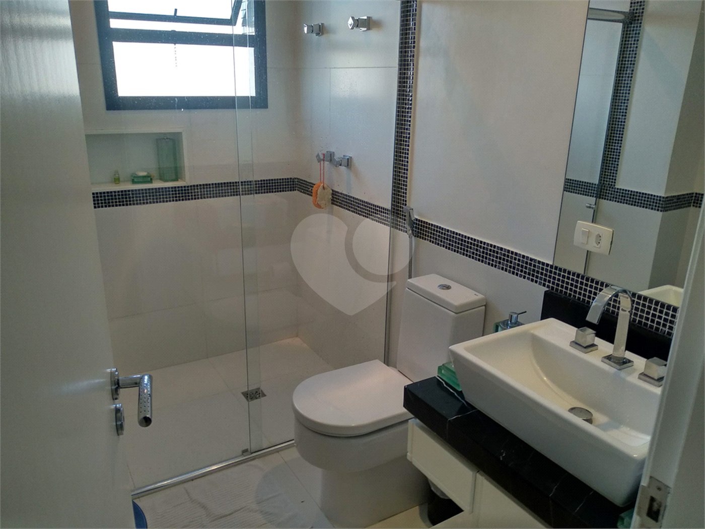 Apartamento à venda com 4 suítes em Jardim Marajoara, São Paulo, SP