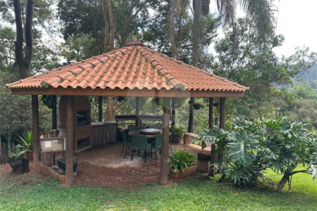 Casa à venda com 4 quartos, sendo 2 suítes,  no condomínio Chacara Marques, Santana de Parnaíba - SP