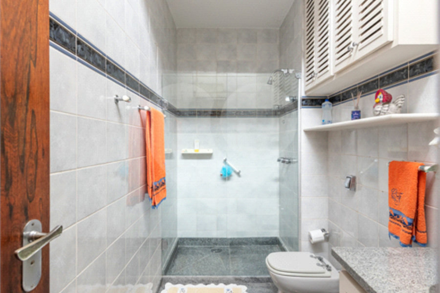 Casa Térrea à venda com 7 quartos, sendo 1 suíte, em Santana, São Paulo, SP