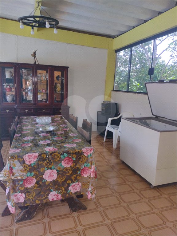 Casa à venda com 4 quartos, sendo 2 suítes,  no condomínio Cinco Lagos, Mairiporã - SP
