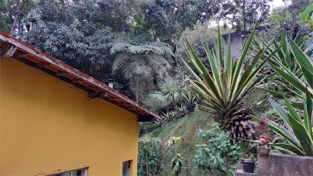 Casa à venda com 3 quartos, sendo 1 suíte, no condomínio Alpes da Cantareira, Mairiporã - SP