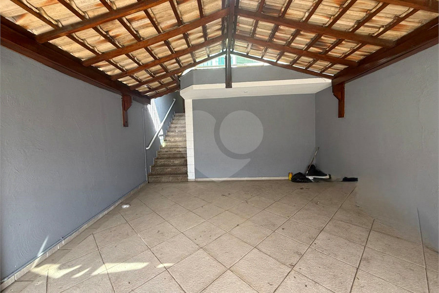 Sobrado à venda com 3 quartos, sendo 1 suíte,  em Parque Vitória, São Paulo, SP