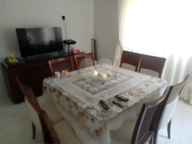 Sobrado à venda com 2 quartos em Vila Guilherme, São Paulo, SP