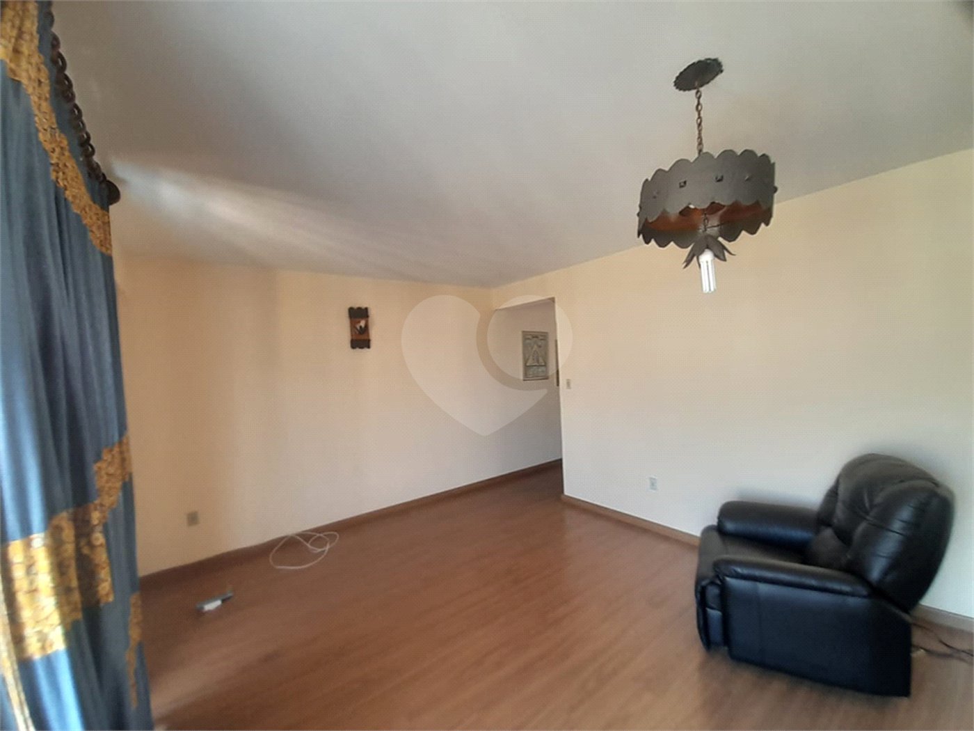 Apartamento à venda com 3 quartos, sendo 1 suíte, no Centro, Serra Negra, SP