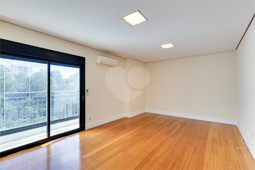 Apartamento para alugar com 4 suítes em Santo Amaro, São Paulo, SP