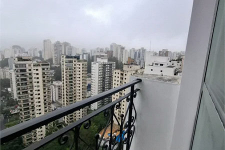 Apartamento à venda com 3 quartos, sendo 1 suíte, em Vila Andrade, São Paulo, SP
