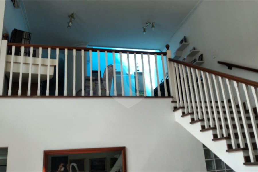 Sobrado à venda com 4 quartos, sendo 2 suítes, em Horto, São Paulo, SP