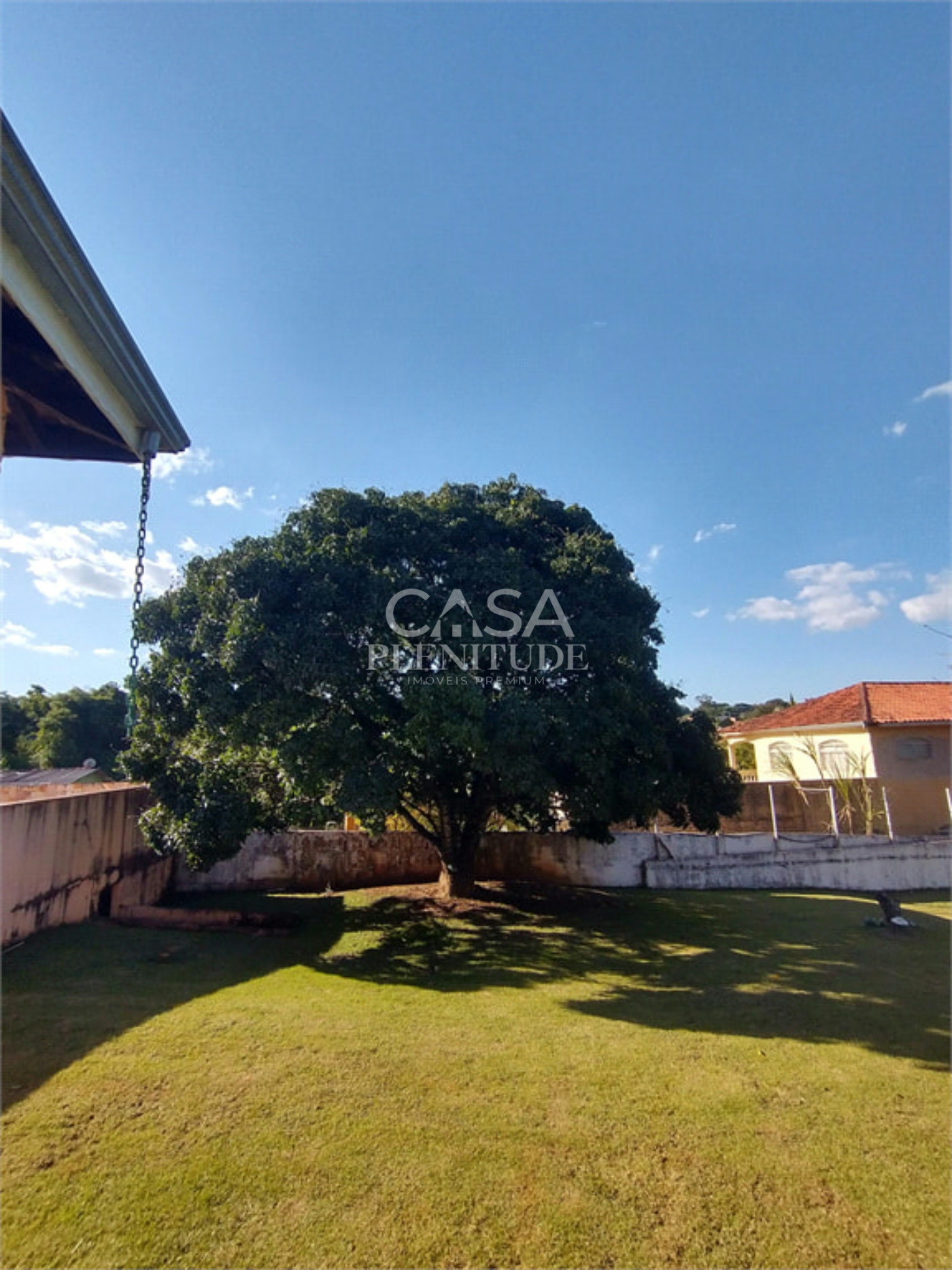 Chácara à venda com 5 quartos, sendo 1 suíte,  em Araçoiaba da Serra, SP