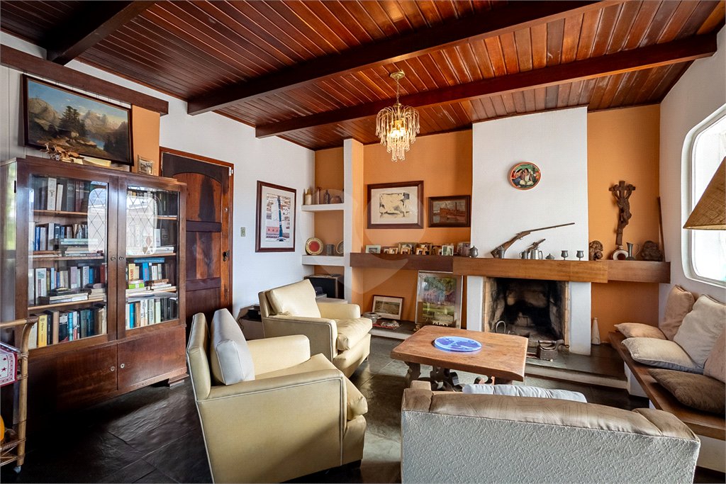 Casa à venda com 4 suítes em Jardim Londrina, São Paulo, SP