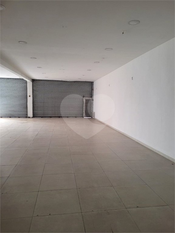 Salão para alugar em Vila Romanópolis, Ferraz de Vasconcelos, SP