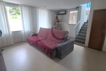 Casa à venda com 3 quartos, sendo 1 suíte, em Campo Grande, Rio de Janeiro, RJ