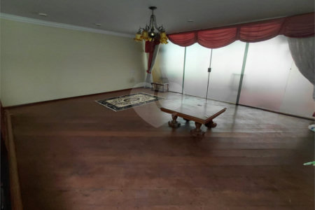 Sobrado à venda com 4 suítes em Ribeirânia, Ribeirão Preto, SP