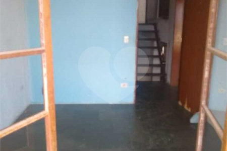 Sobrado à venda com 3 quartos, sendo 1 suíte, em Jardim Santa Luiza, Sorocaba, SP