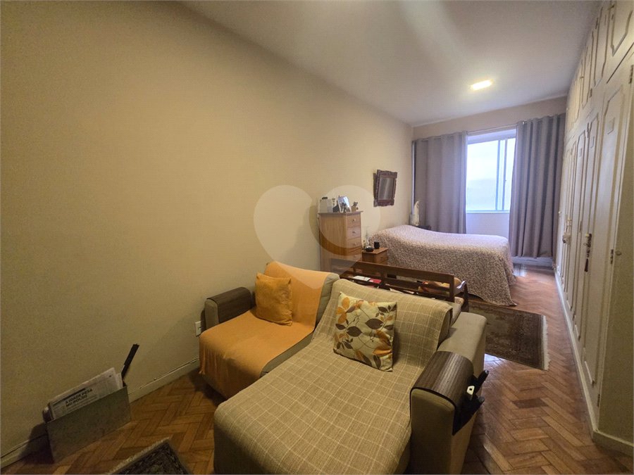 Apartamento à venda com 4 quartos, sendo 1 suíte, em Copacabana, Rio de Janeiro, RJ