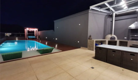 Casa à venda ou para alugar com 4 suítes em Parque dos Príncipes, São Paulo, SP