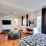 Casa à venda com 3 suítes no condomínio Vila Versalhes, São Paulo - SP