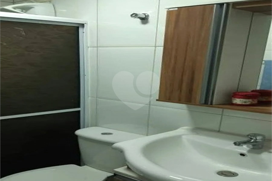 Sobrado à venda com 4 quartos em Parque Edu Chaves, São Paulo, SP