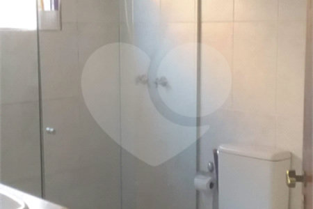Casa à venda com 3 quartos, sendo 1 suíte, em Jardim Zavanella, Araraquara, SP