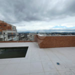 Triplex à venda com 4 suítes em Anhangabaú, Jundiaí, SP