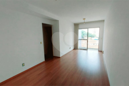Apartamento à venda com 3 quartos, sendo 1 suíte, em Vila Olímpia, São Paulo, SP