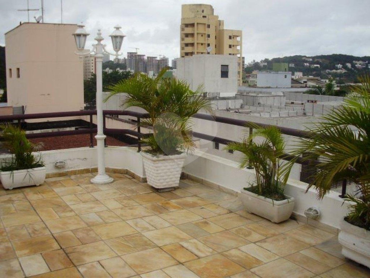 Duplex à venda com 2 quartos, sendo 1 suíte,  em Parque Enseada, Guarujá, SP