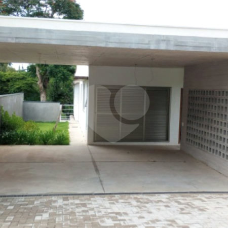 Casa à venda com 4 suítes no condomínio Estância Marambaia, Vinhedo - SP
