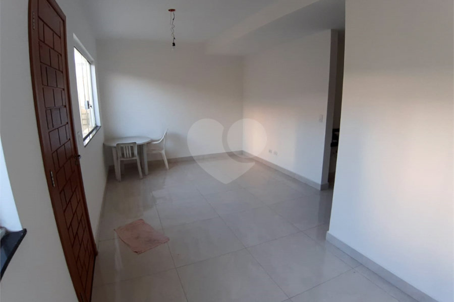 Casa para alugar com 3 quartos, sendo 1 suíte,  no condomínio Villagio DI Maria, São Paulo - SP