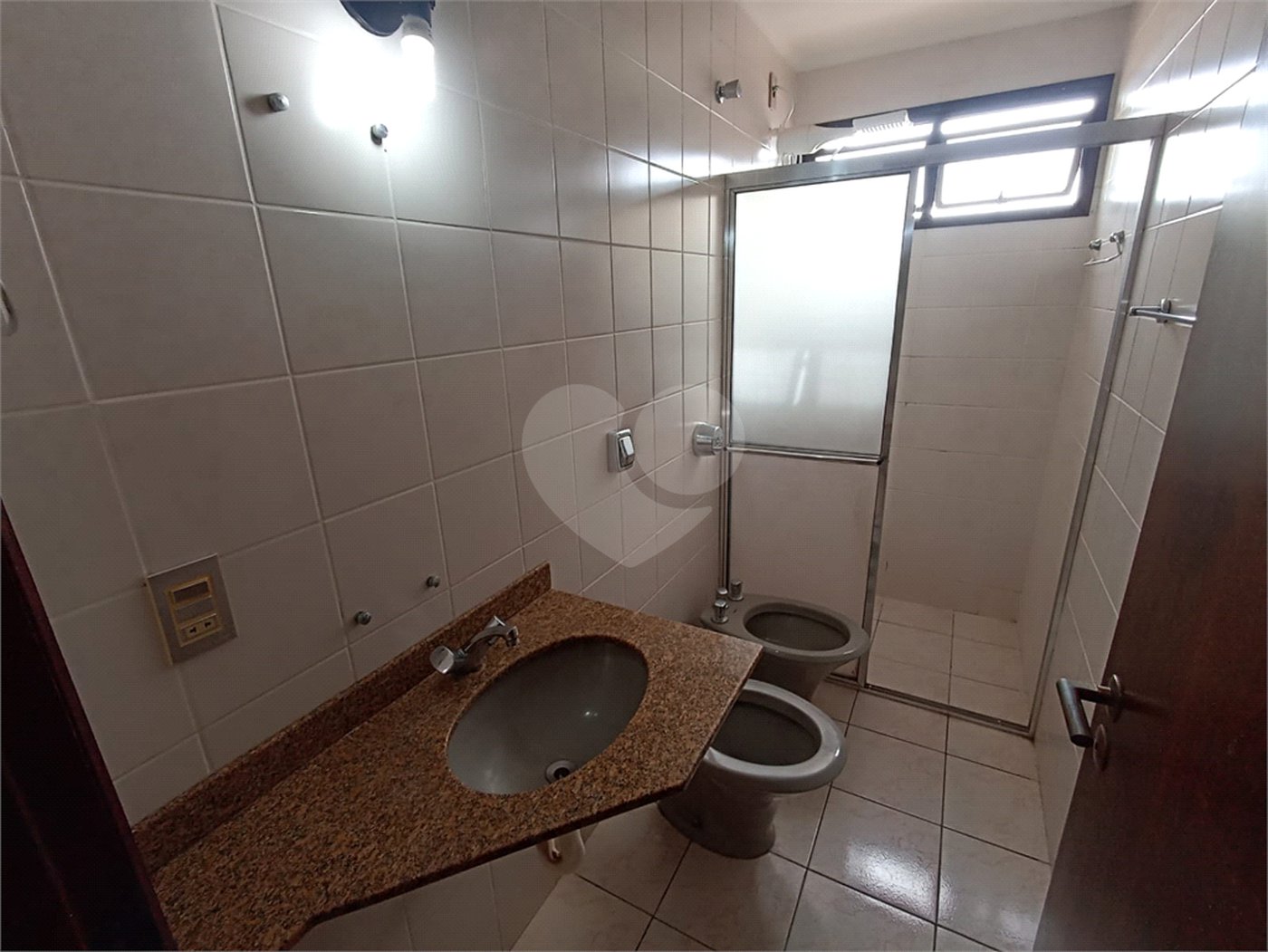 Apartamento à venda com 2 quartos, sendo 1 suíte, em Vila Maria, Itapetininga, SP