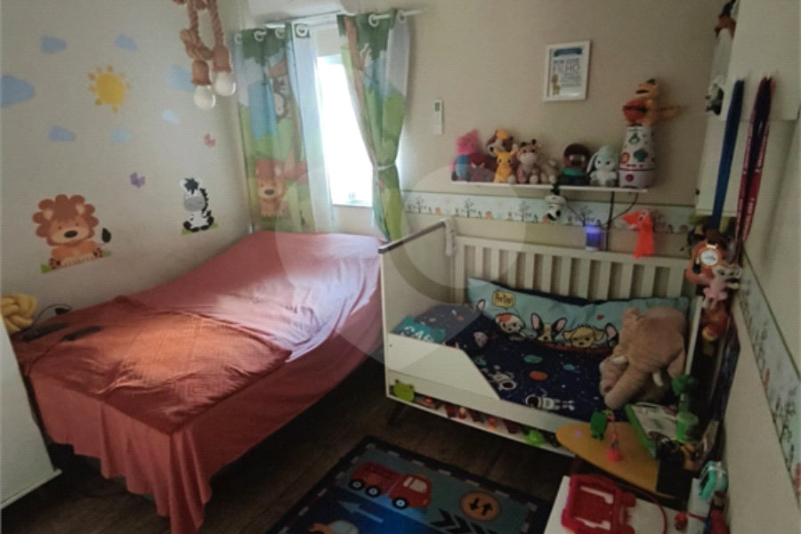 Sobrado à venda com 2 quartos, sendo 1 suíte, em Parque Novo Oratório, Santo André, SP