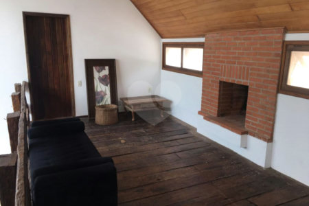 Casa à venda com 3 quartos, sendo 1 suíte, no condomínio Lago Azul, Araçoiaba da Serra - SP