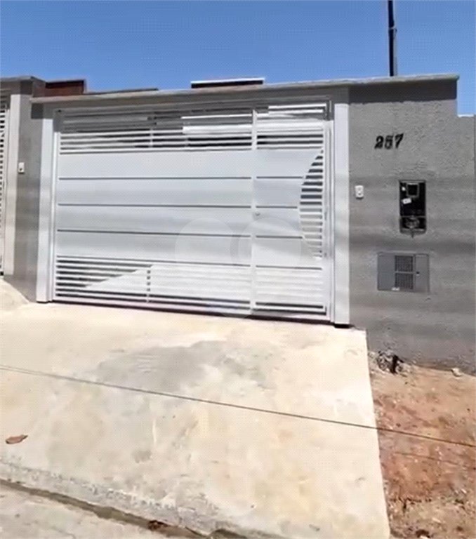 Casa à venda com 2 quartos em Chácara Holiday, Itaquaquecetuba, SP