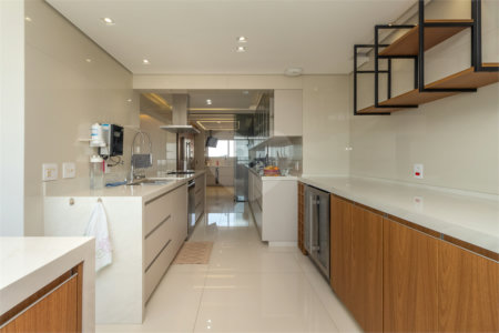 Apartamento - Vila Mariana - Alto Padrão - 3 Suítes - 4 Vagas - Venda / Compra - Próximo ao Metrô
