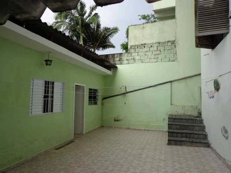 Casa à venda com 3 quartos, sendo 1 suíte, em Jardim Londrina, São Paulo, SP