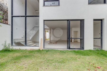 Casa à venda com 4 suítes no condomínio Ocean Village, São Paulo - SP