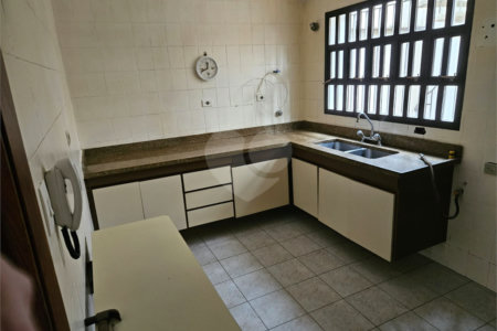 Sobrado à venda com 3 quartos, sendo 1 suíte, em Cidade Monções, São Paulo, SP
