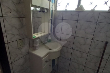 Sobrado com 3 dormitórios.