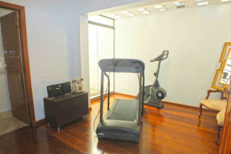Casa à venda com 5 suítes no condomínio Vilaggio Monte Alegre, São Paulo - SP