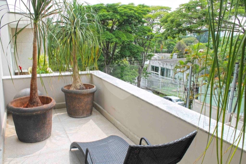 Sobrado à venda com 4 suítes em Alto da Boa Vista, São Paulo, SP