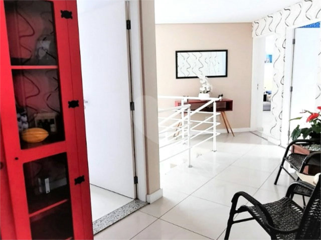 Casa à venda com 5 quartos, sendo 4 suítes,  em Santana, São Paulo, SP