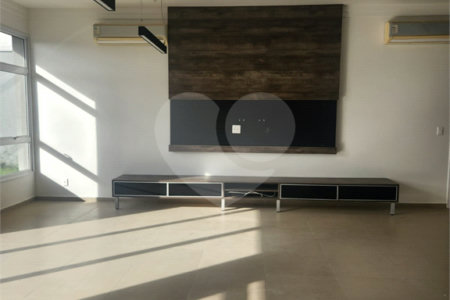 Casa à venda ou para alugar com 4 suítes no condomínio Residencial Jaguary, São José dos Campos - SP