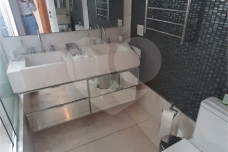 Apartamento à venda com 3 suítes em Santana, São Paulo, SP