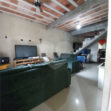 Casa à venda com 4 quartos, sendo 1 suíte, no condomínio Gramado do Mendanha, Rio de Janeiro - RJ