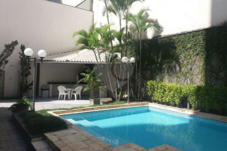 Apartamento à venda com 3 quartos, sendo 1 suíte,  em Vila Morumbi, São Paulo, SP