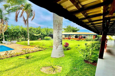 Casa à venda com 4 suítes no condomínio Vale do Lago, Sorocaba - SP