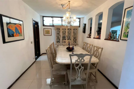 Casa à venda com 4 quartos, sendo 2 suítes,  em Lar São Paulo, São Paulo, SP