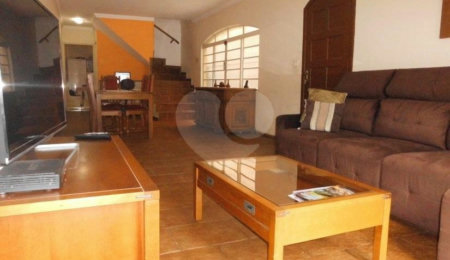 Sobrado à venda com 3 quartos, sendo 1 suíte,  em Tremembé, São Paulo, SP