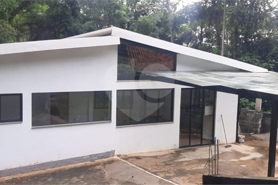 Casa à venda com 1 suíte no condomínio Associação Reserva das Hortênsias, Mairiporã - SP